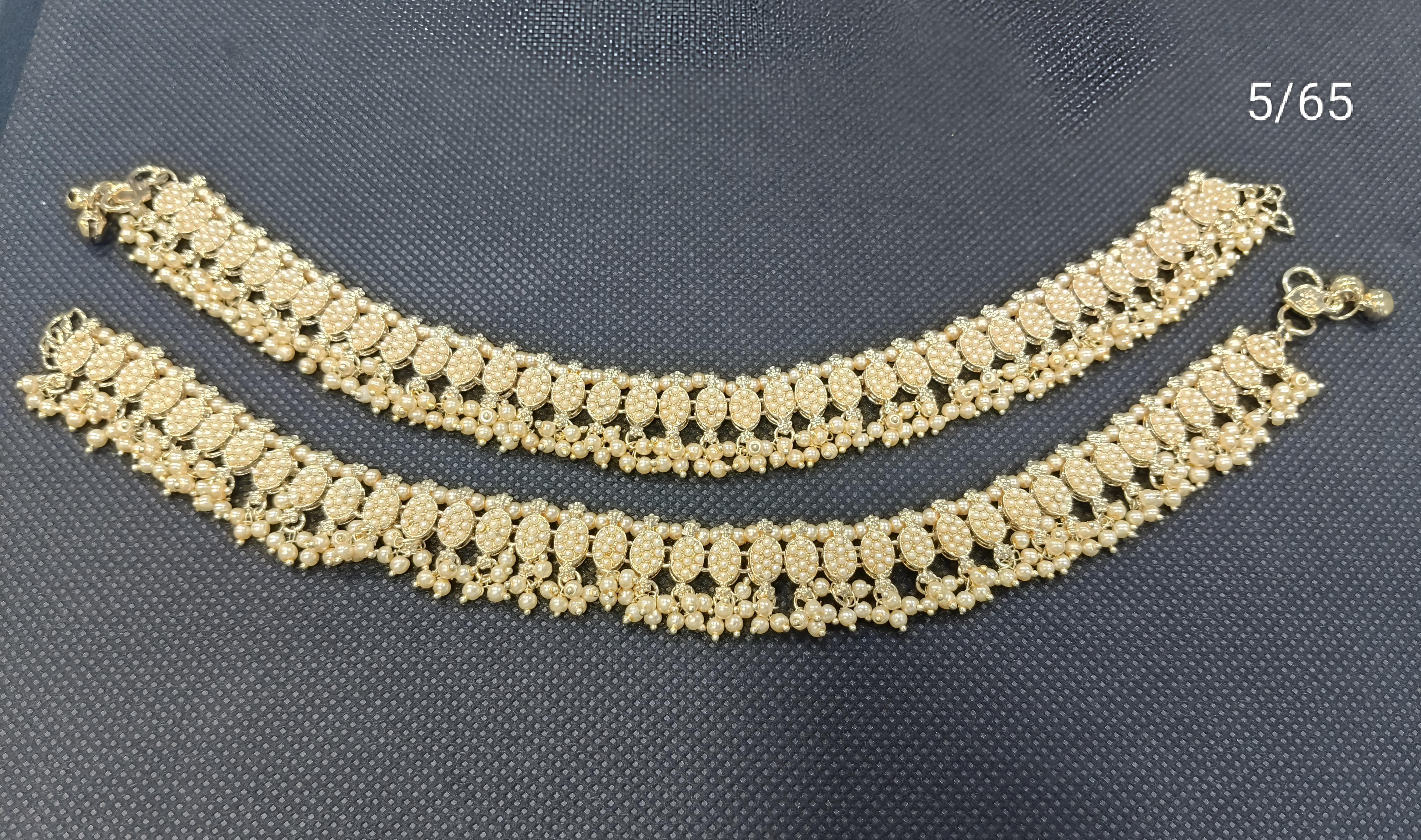 Traditional Golden Pearl Anklet Pair with Floral Kundan Design – Bridal Payal Set